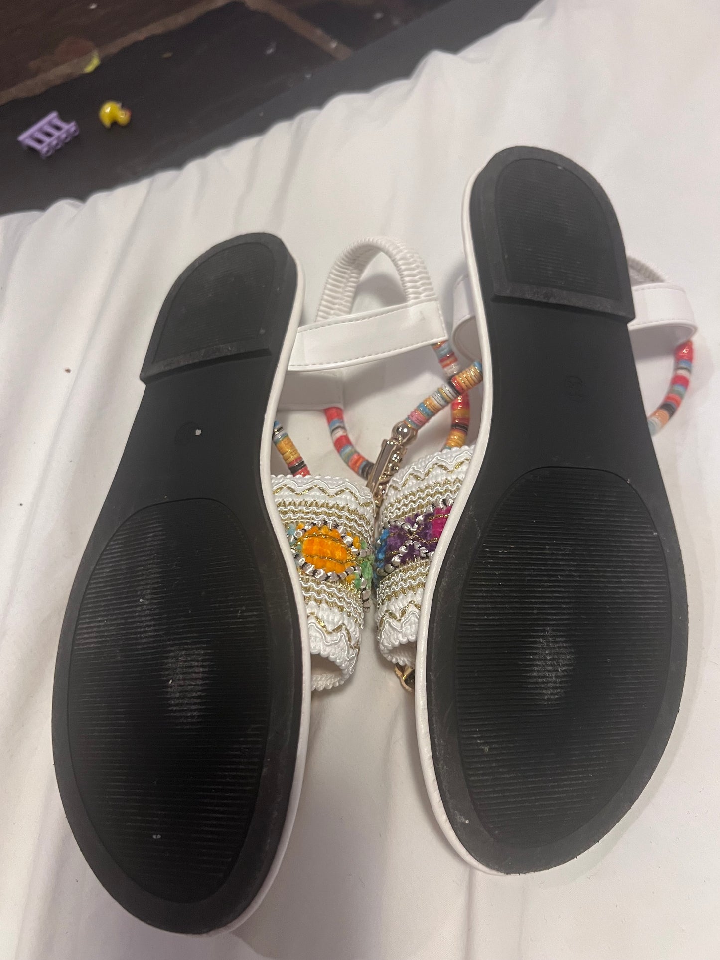 Women's Shoes Size 8 - Pre-Loved